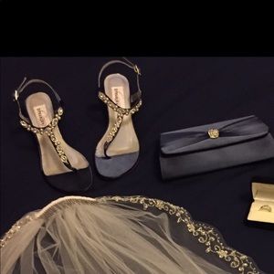 Sandals with clutch